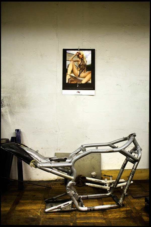 Pin Up Garage RocketGarage Cafe Racer Magazine