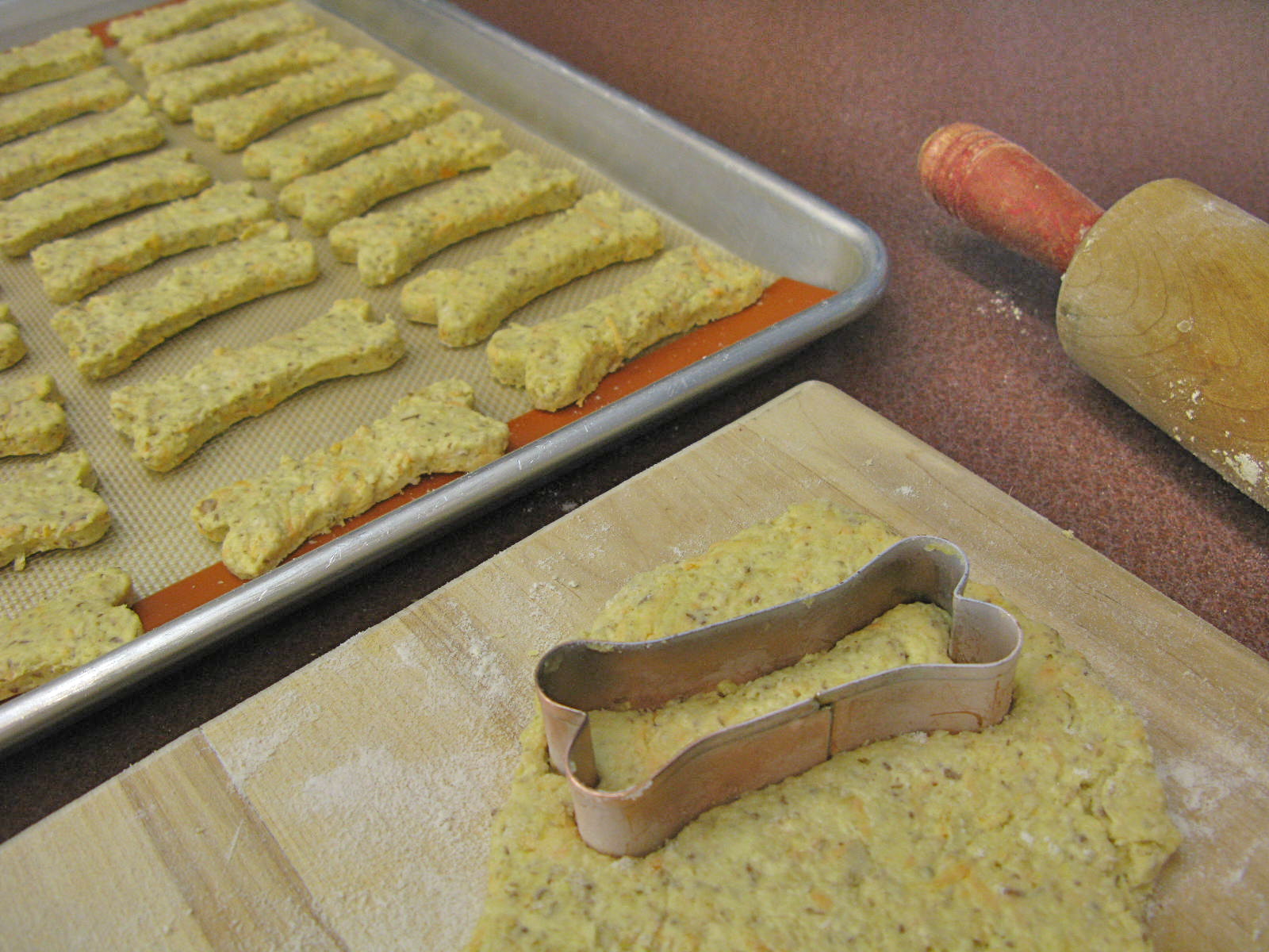 Table Scraps Tailwagging recipe for juicepulp dog biscuits
