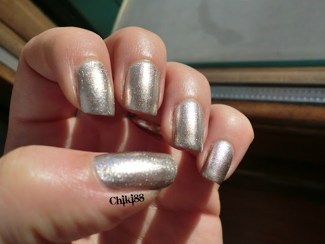 OPI - designe..de better - foto al sole