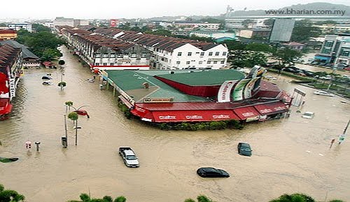 tepi%2Bmegamall tepi%2Bmegamall tepi%2Bmegamall Terkini: Kuantan Banjir Teruk
