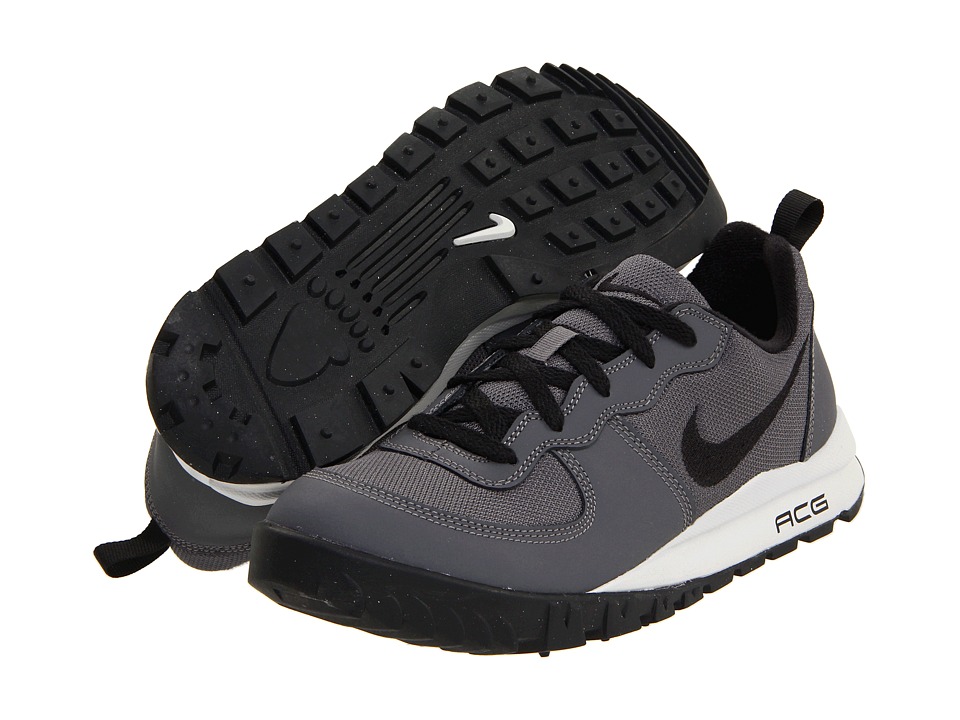 Street Shifters. [ Authentic ] Nike Hiking Shoes