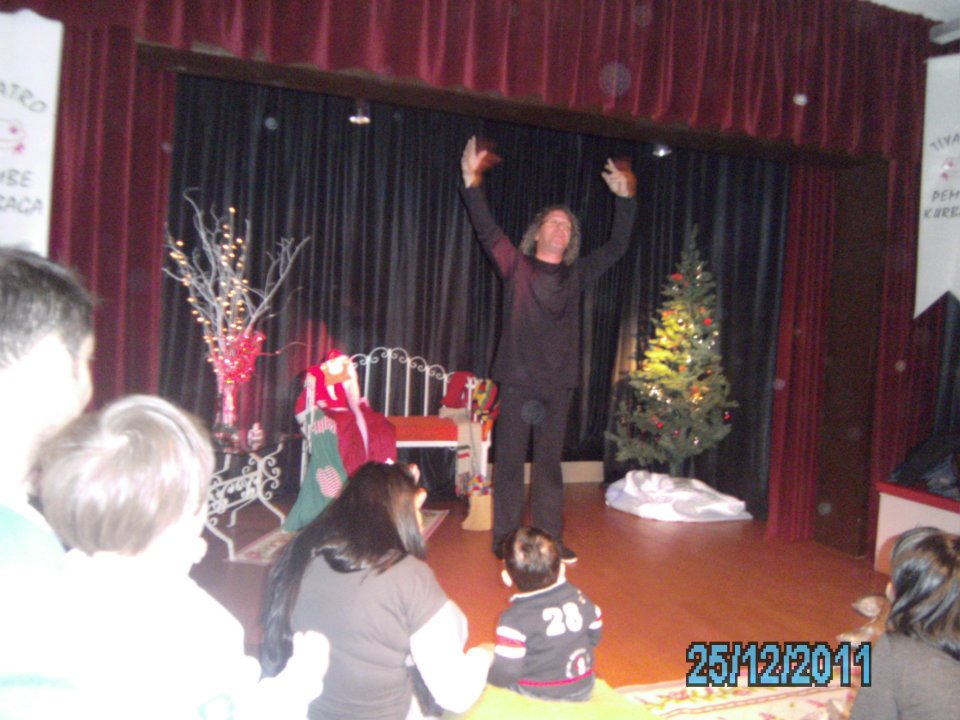 Anneyim Mutluyum Bebek Tiyatrosu Ankara