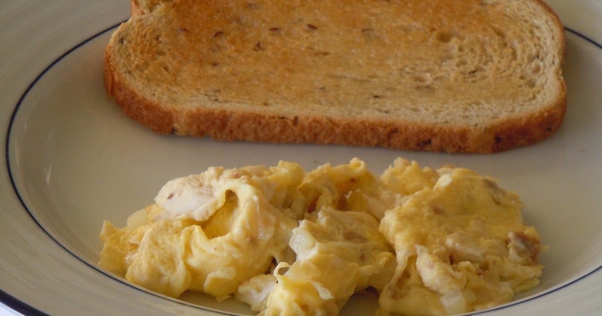 Quick Breakfasts for Moms in a Hurry Fried fish scrambled eggs