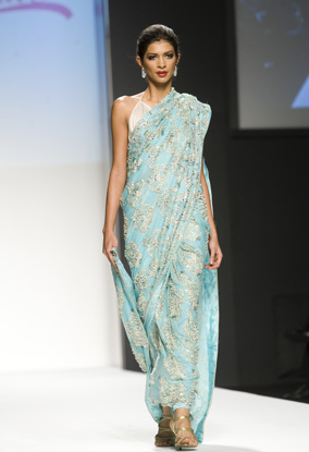 10 date ideas for this valentines day! Asian Wedding Ideas - A UK Asian Wedding Blog: Dubai Fashion Week A/W