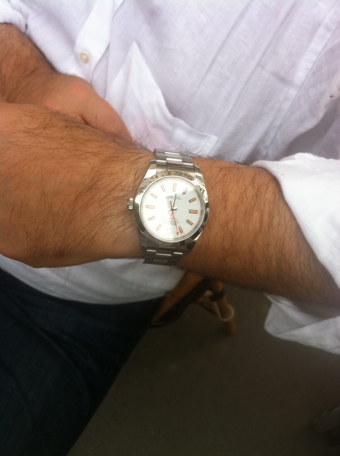 Swiss Observer, le blog des montres vues: Rolex Milgauss, fond blanc,  avenue de la Motte Piquet, Paris