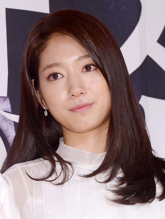 Drama Korea: [News] Park Shin Hye Takes Leave of Absence at School to