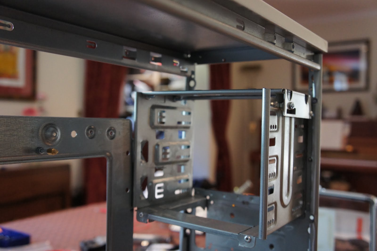 Creation of the Xbox 360 and PS3 in a PC case mod Xbox 360 PS3 PC Case mod