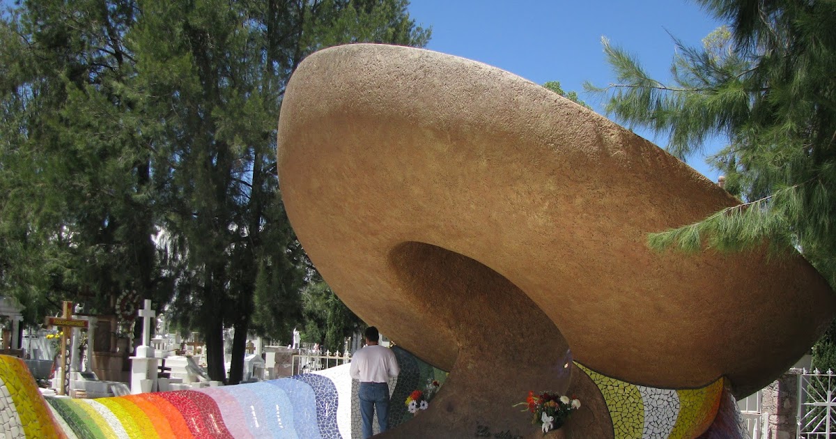 Despendolarios La tumba de José Alfredo