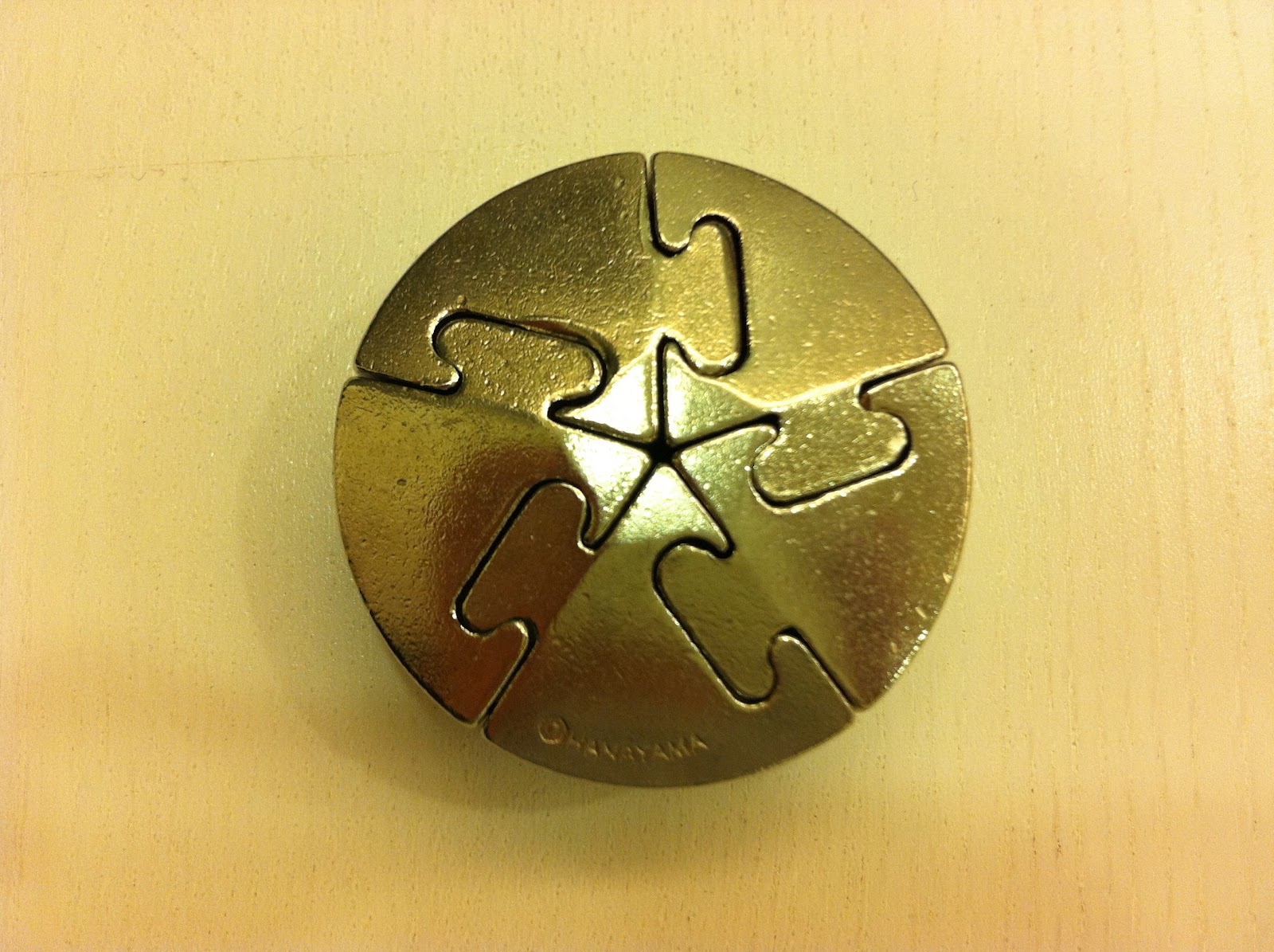 Puzzle Explorer Hanayama Cast Puzzle Cast Spiral