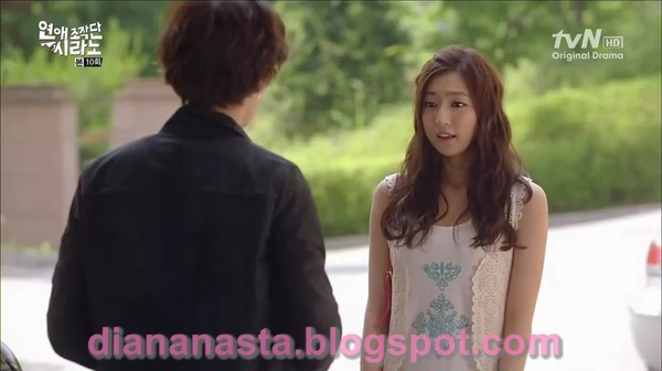 recap-dating-agency-cyrano-korean-lesbian-kiss