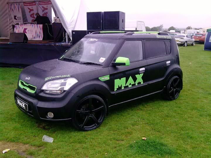 The Kia Soul Old School Genes in a Evolutionary Boxy Vehicle... THA