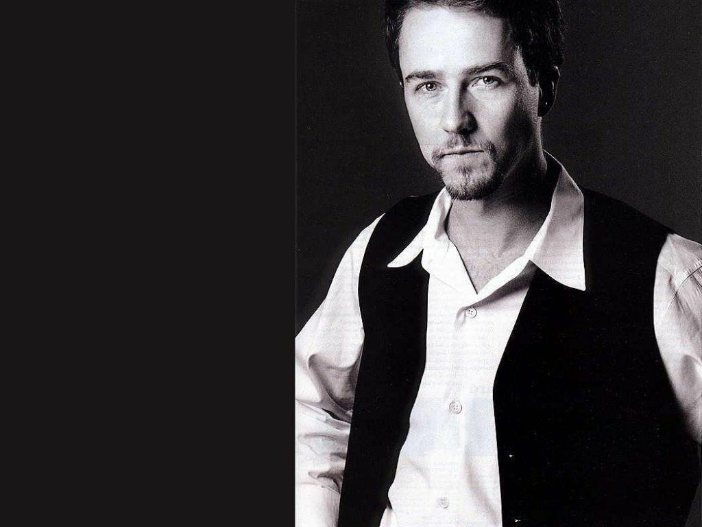 http://2.bp.blogspot.com/-KHTUPPgOupQ/TwKSOpqD0dI/AAAAAAAAAtA/AjlEQ8dQkbU/s1600/edward-norton-wallpaper-11-770671.jpg