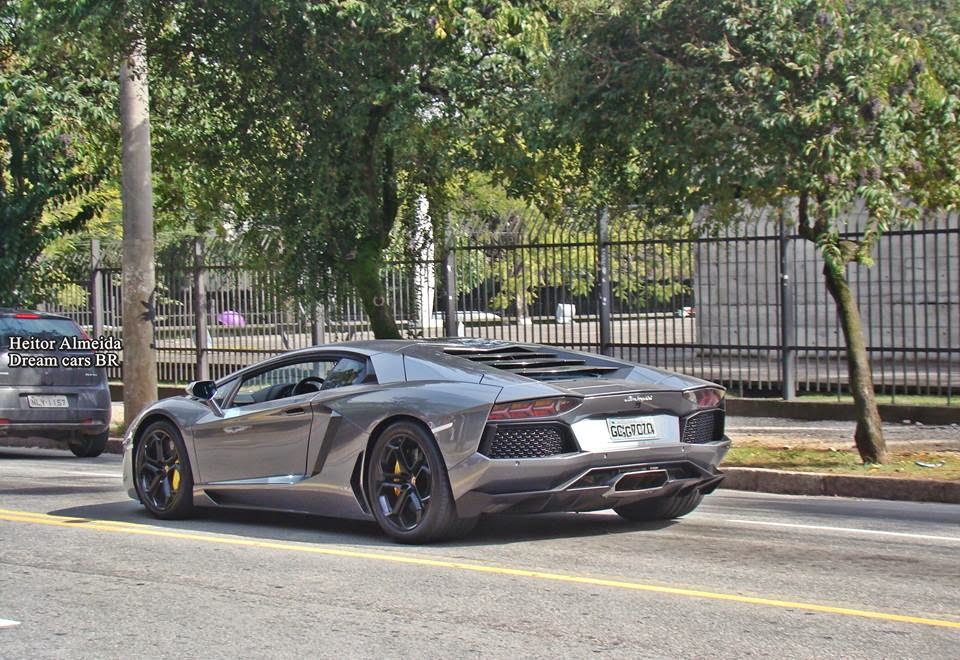Mattt2602 Quantas Aventador'es existem em SP?