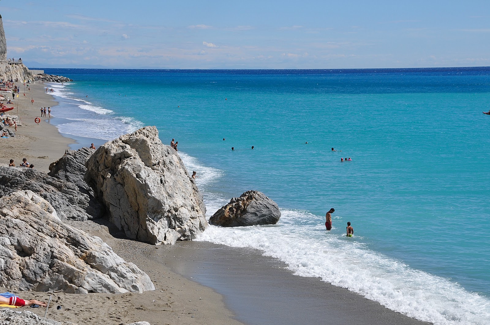 armadillo bar | vino-cibo e musica: La Muraglia a Varigotti