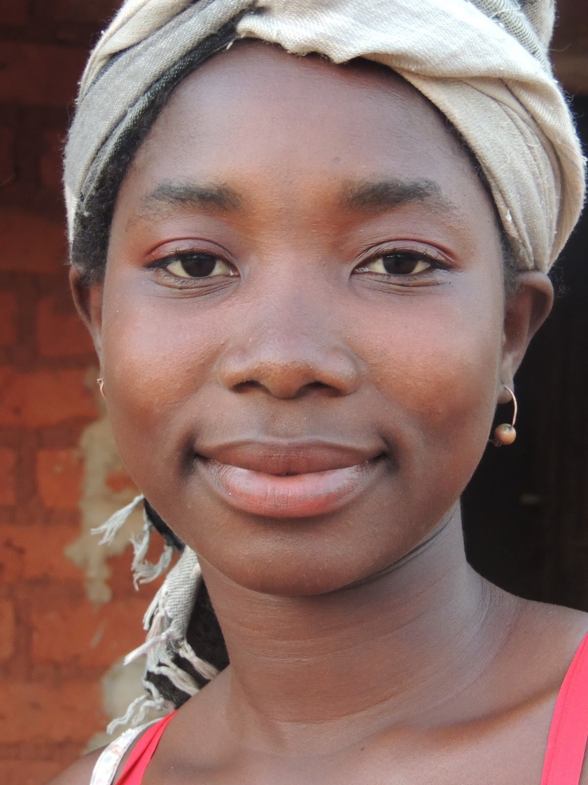 A Journey of Fresh Pão and Peanut Butter: Mozambican Spotlight: Meet