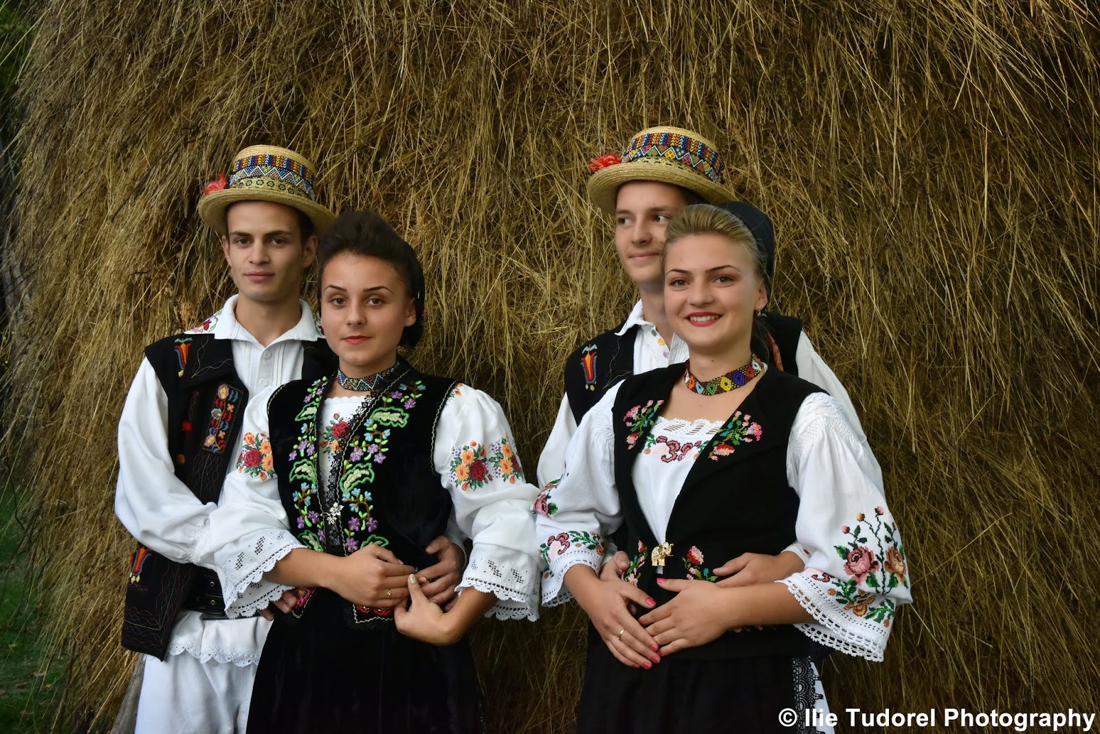 Tudor Photo Blog Sarbatoarea Traditionala De La Trestia Cernesti Maramures Romania Europe