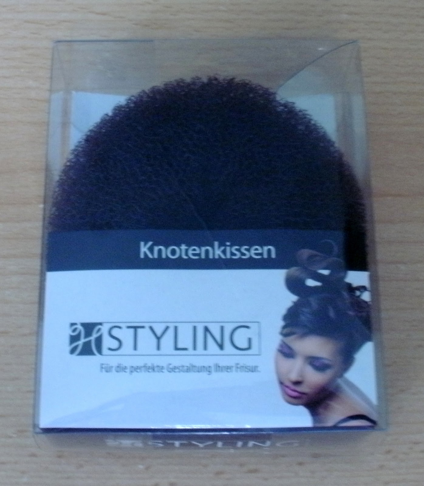 Hochsteckfrisur Mit Haar Donut Bzw Knotenkissen Gezaubert Warentests Praxisnah