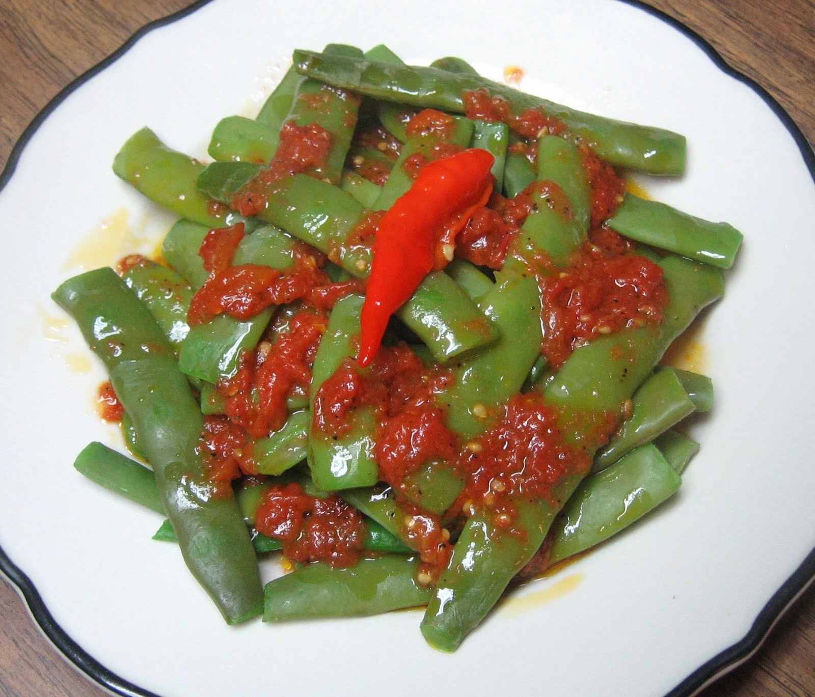 LA CASA E IL GIARDINO Italian Flat Green Beans with Garden Fresh Tomatoes