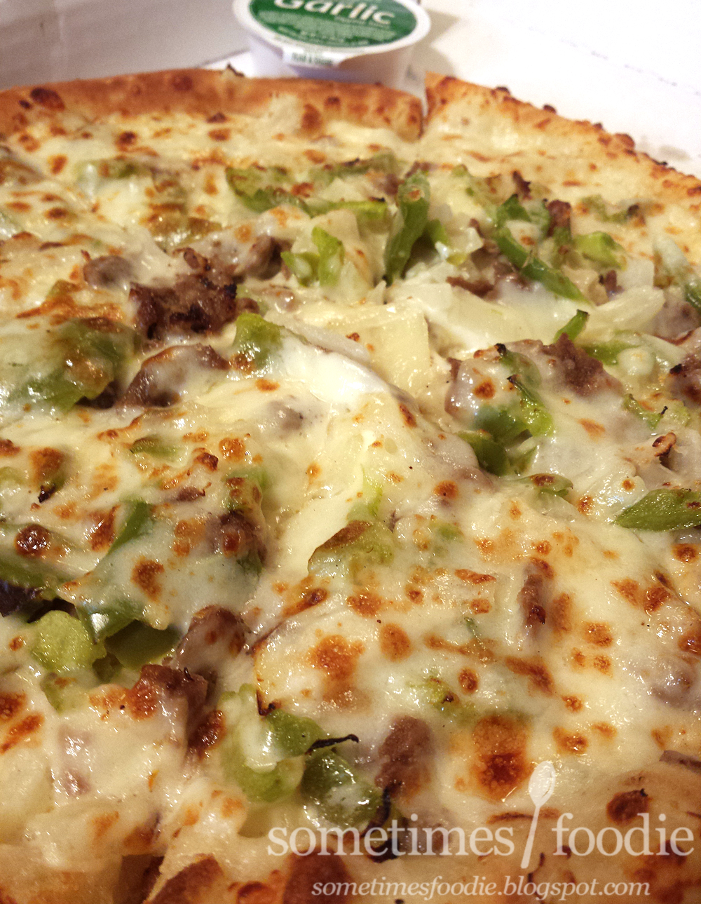 Sometimes Foodie Philly Cheesesteak Pizza Papa John's