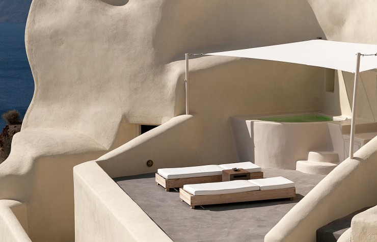 Mystique – a Tranquil Resort in Beautiful Santorini, Hellas (Greece) Mystique – a Tranquil Resort in Beautiful Santorini, Hellas (Greece)