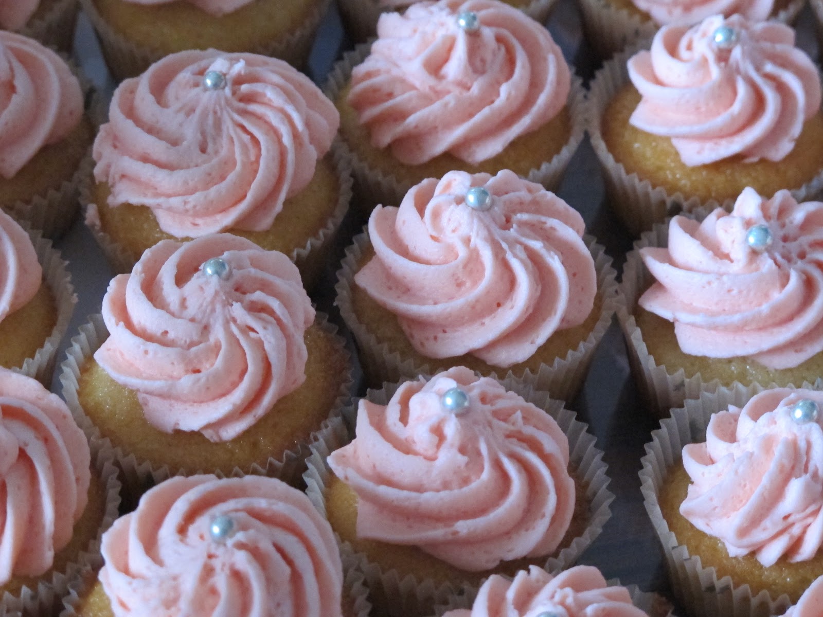 MiNa's Food Adventures Vanilla and Rose Water Cupcakes