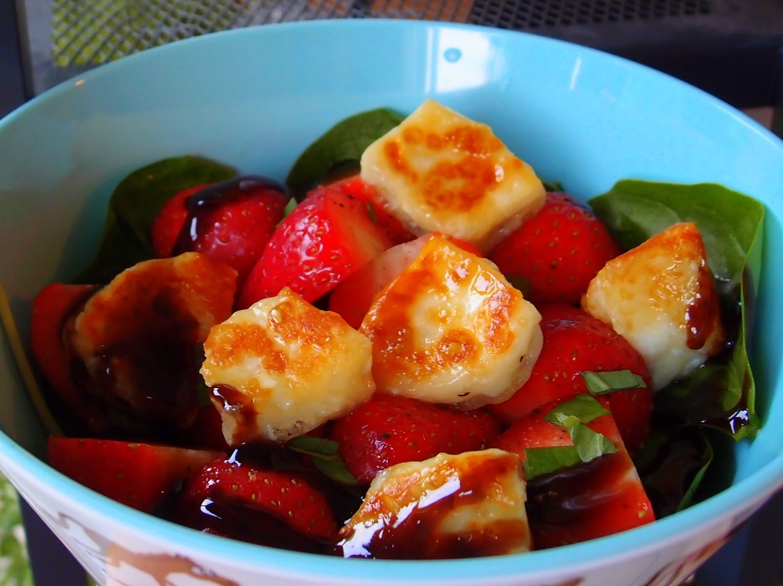 The VegHog Strawberry, halloumi and spinach salad
