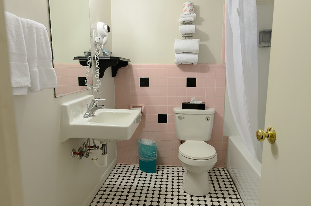 Bubba's Garage Staying at the Sunset Motel in Brevard, NC