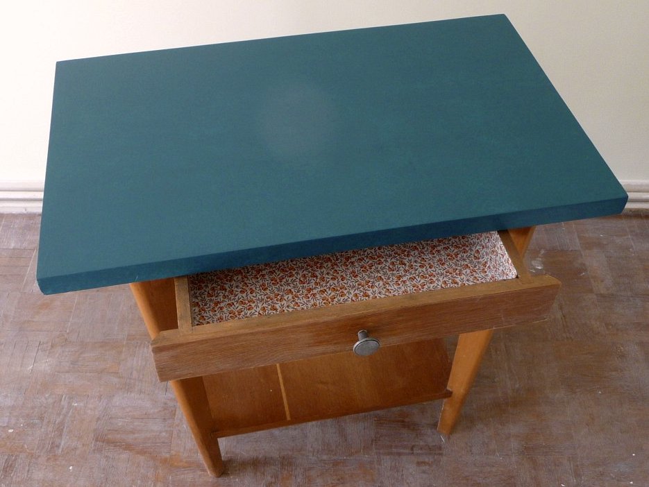 Quand je serai grande, je veux Rénover une table de chevet années 50 -> Rénover Plateau Table Quand je serai grande, je veux Rénover une table de chevet années 50 -> Rénover Plateau Table