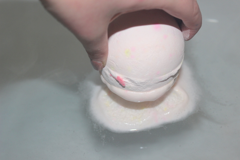 Pooches and Cream Dragon's Egg Bath Bomb from LUSH