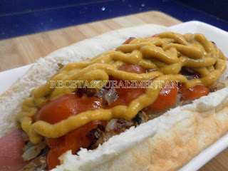 Hot Dog O Perrito Caliente
