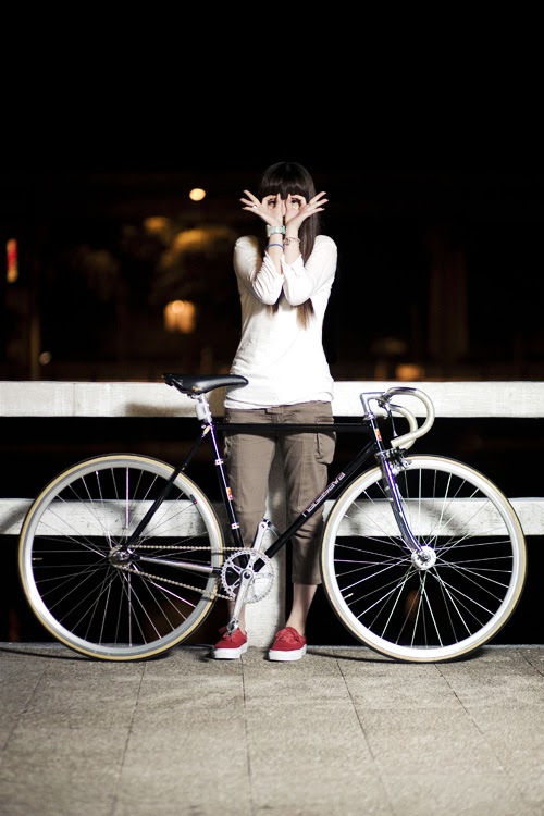 fixed gear girl