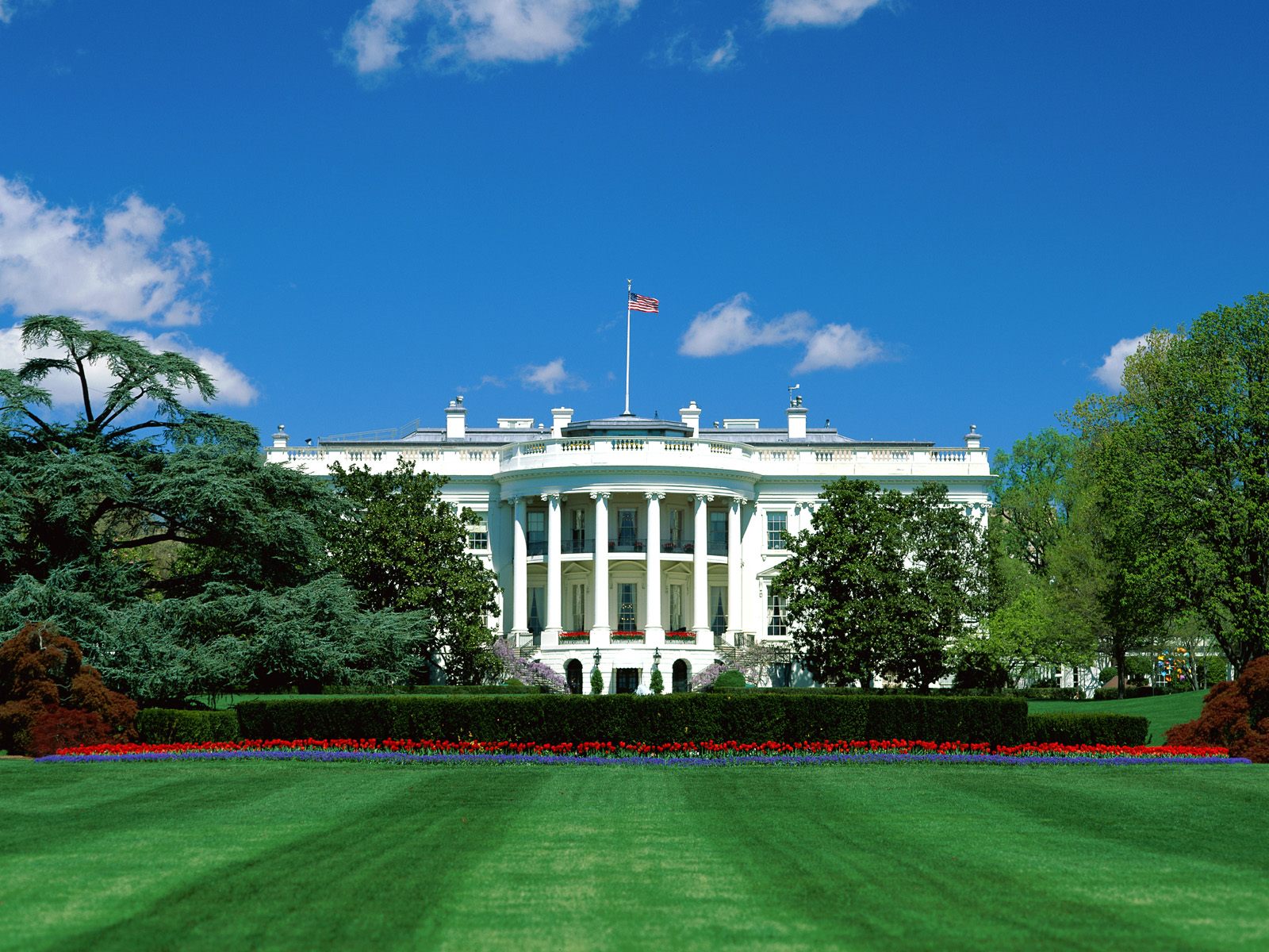 http://2.bp.blogspot.com/-KTedzhbafrM/UA7CcA4K8HI/AAAAAAAADyM/MVnugbzKNds/s1600/Presidential+Suite,+The+White+House,+Washington+D.C.+-+1600x1200+-+ID+21174+-+PREMIUM.jpg