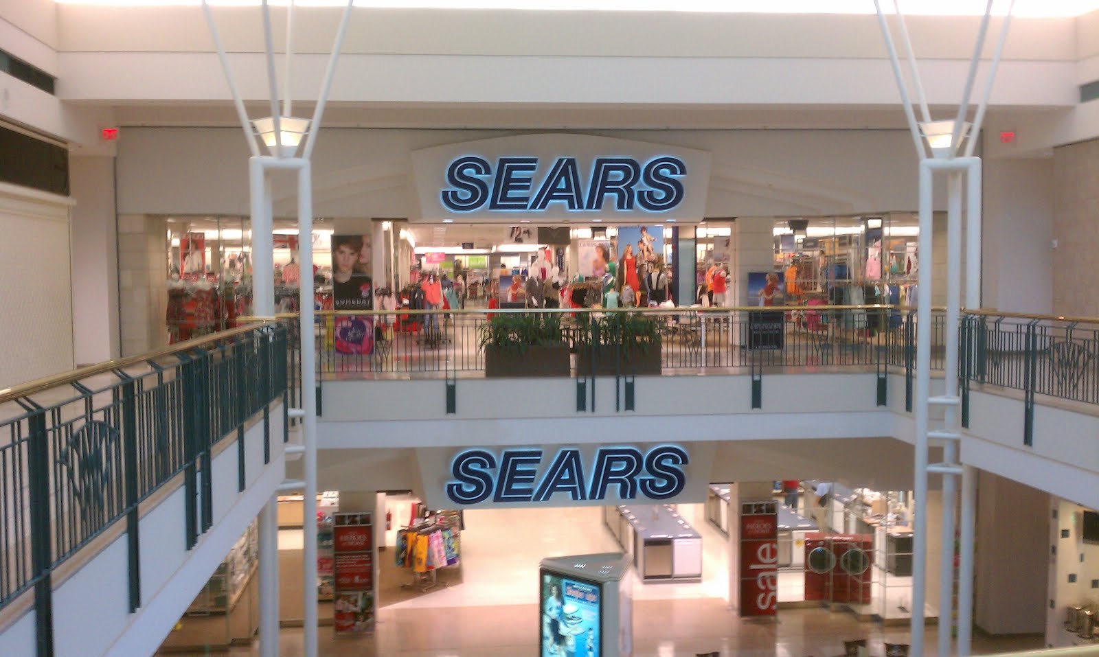 The Louisiana and Texas Retail Blogspot The Woodlands Mall; The