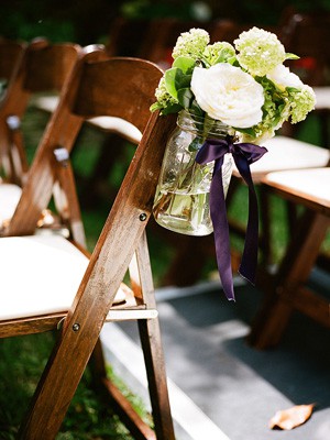 Mason Jar Vase via Southern Weddings