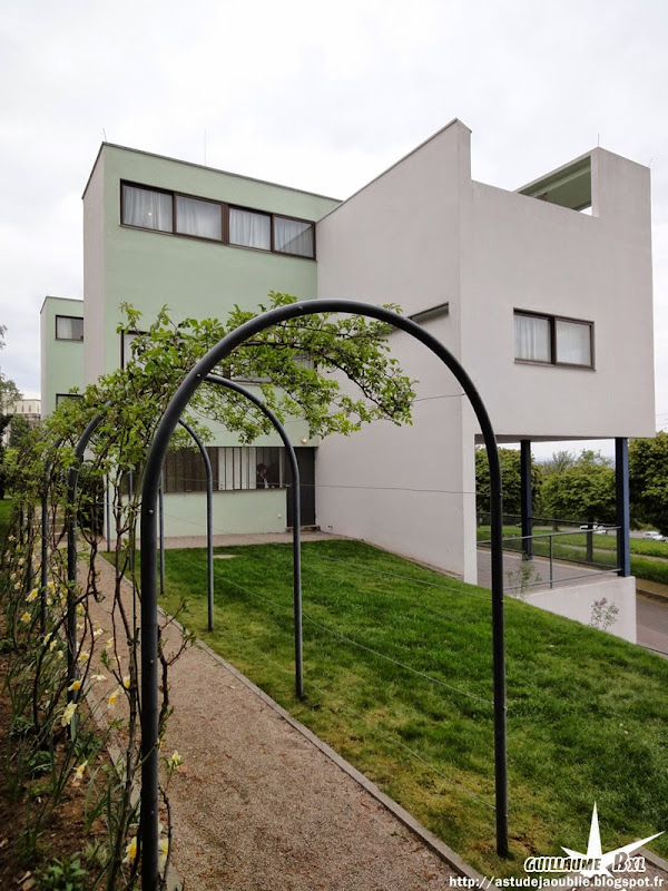 Stuttgart - Cité de la Weissenhof - Maison "Citrohan" et maison double ou maison jumelle  Architectes: Le Corbusier, Pierre Jeanneret  Construction: 1927