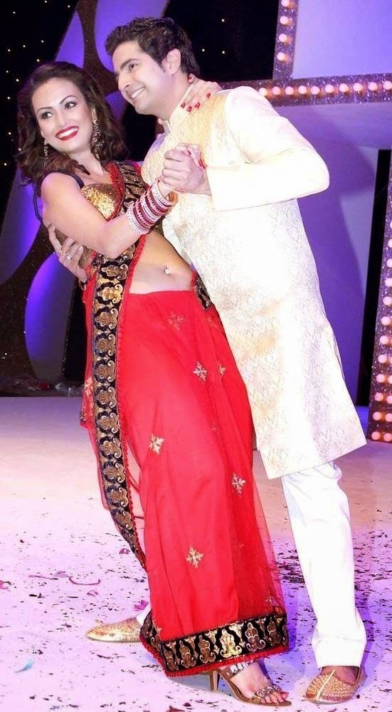 Karan Mehra & Nisha Rawal Couple HD Wallpapers Free Download