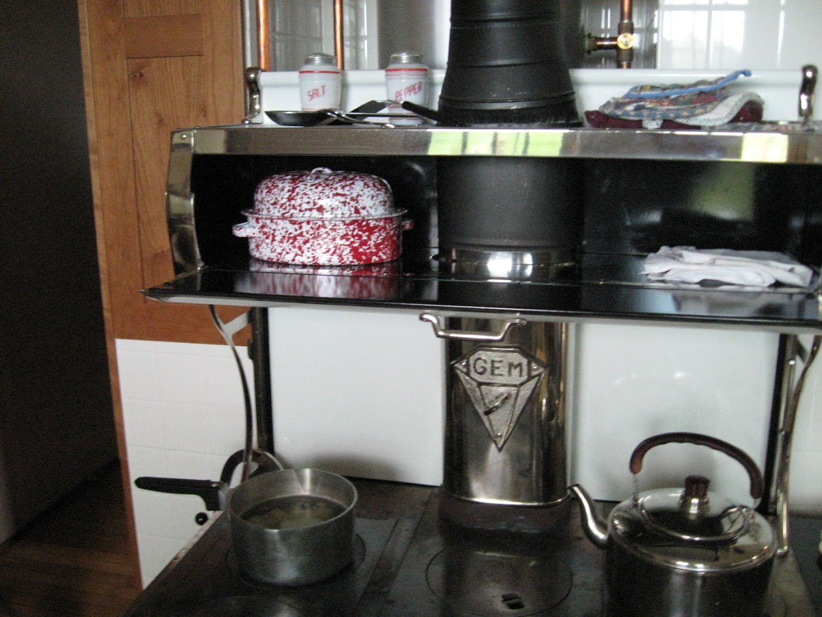 Wood Cookstove Cooking Use of the Warming Oven