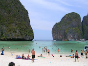 Phi Phi Island, ThailandTravel Guide (phi phi island side view)