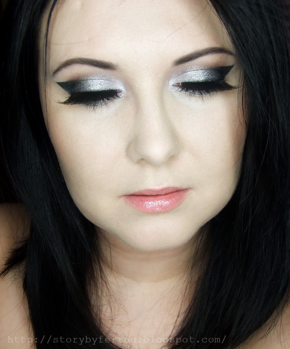 Ferrou Makeup Blog Makijaż Kosmetyki Makijaż Sylwestrowy Srebrno