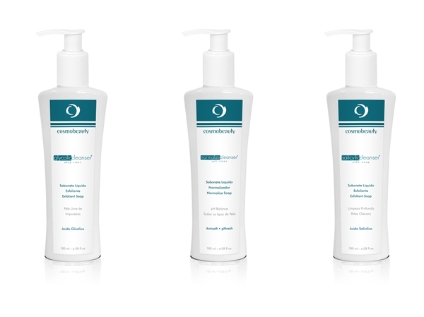 Os cosméticos coagulam-se para um acne
