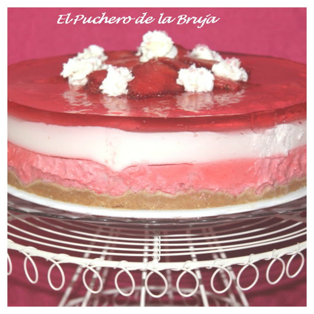 Tarta Tres Texturas De Nata Y Fresa