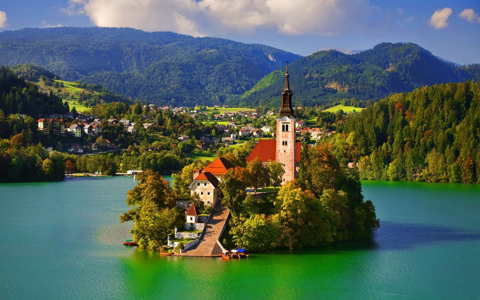 http://2.bp.blogspot.com/-K_T-9cUxoAw/UYj53UyFg8I/AAAAAAAAFKc/dbdM7WXNwUM/s1600/lake_bled_wallpaper.jpg