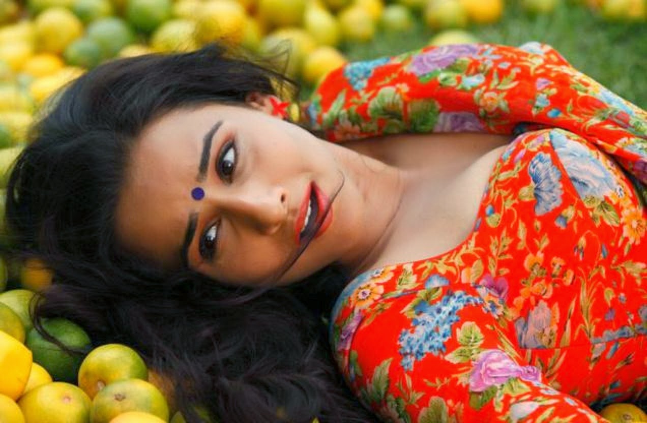 vidya balan hot sleeping photos vidya balan hot sleeping photos