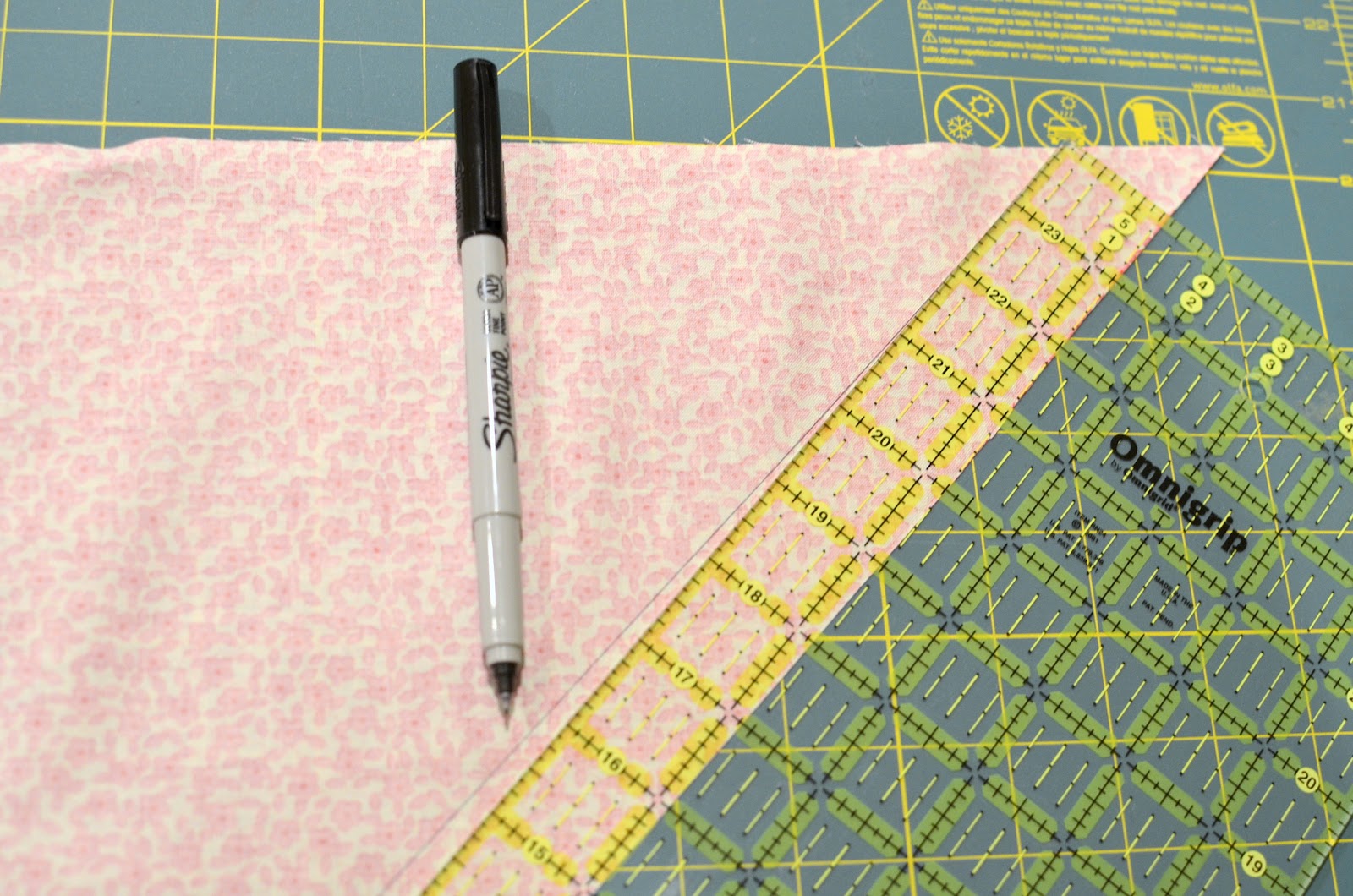 Jane of all Trades Bias Tape Made Easy tutorial (with a sneaky trick)