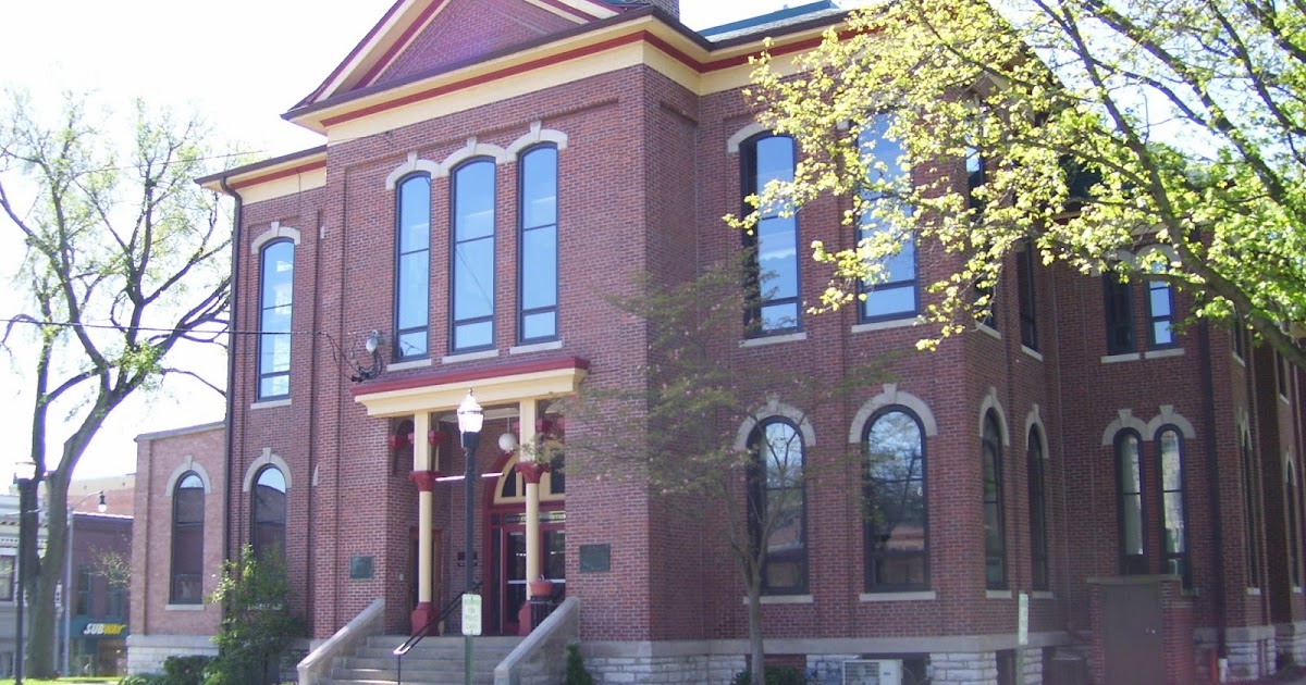 COUNTY COURTHOUSES Bond County Court HouseGreenville, Illinois