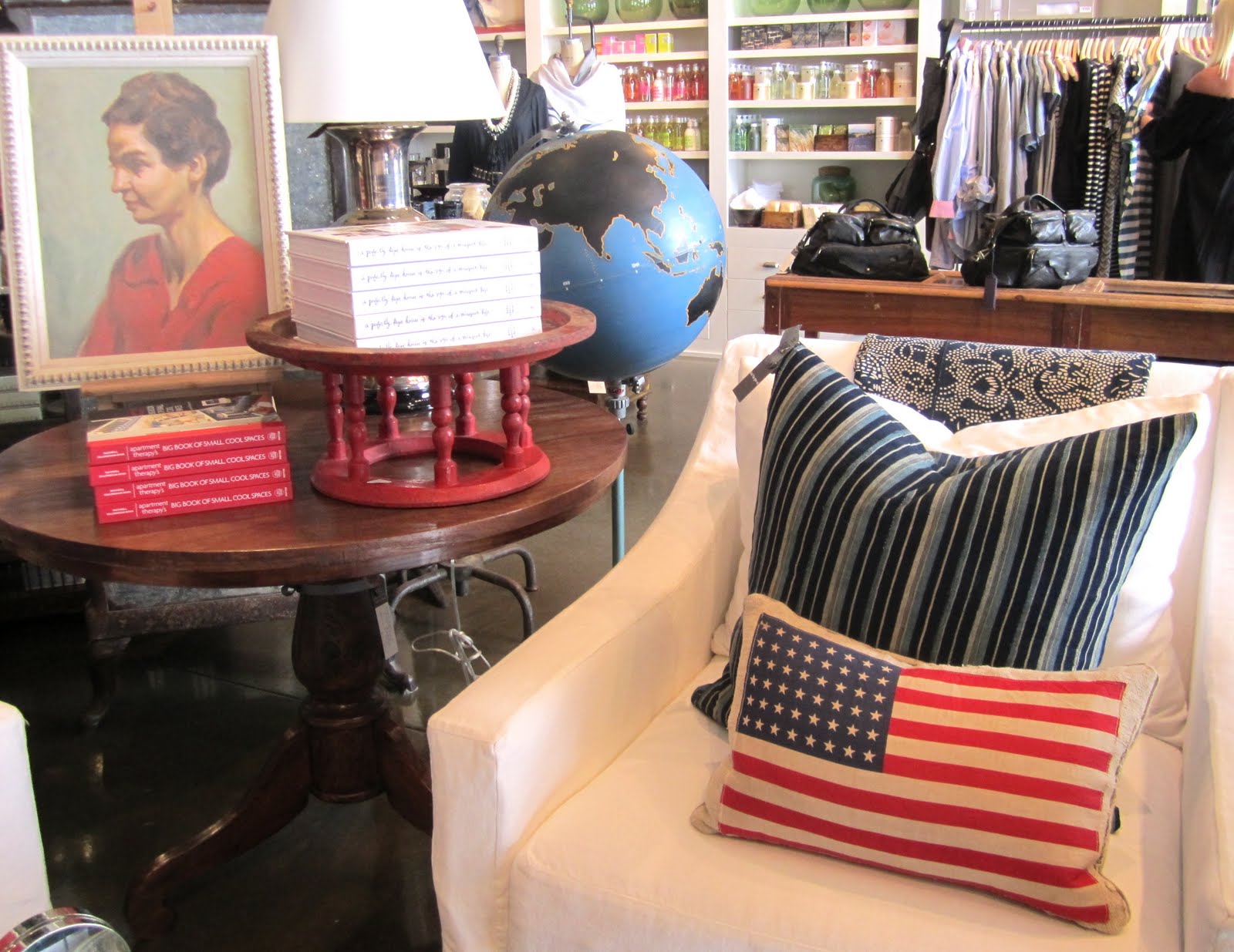 classic • casual • home Decorating with Vintage Flags