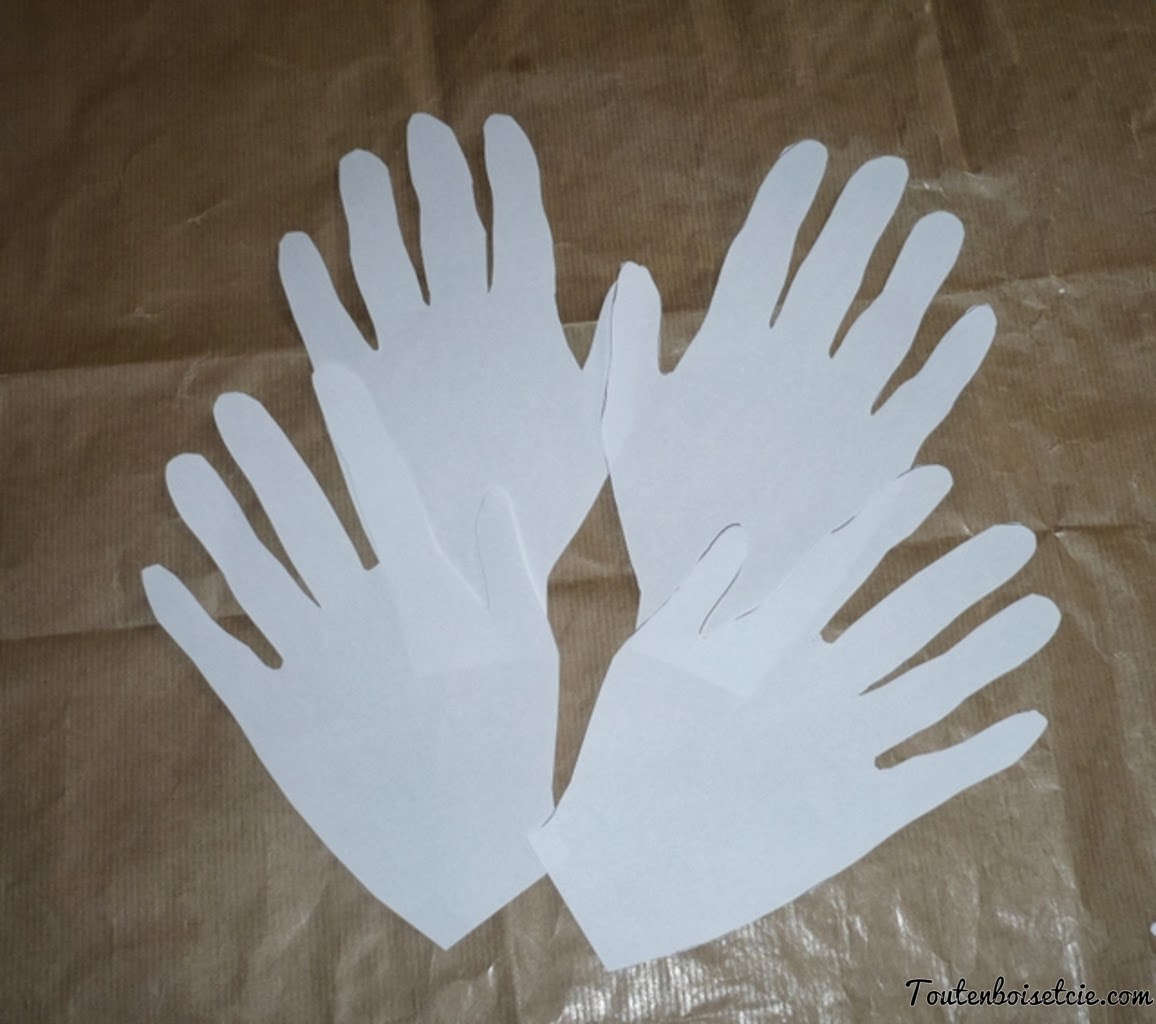 atelier fleur géante, découpage mains