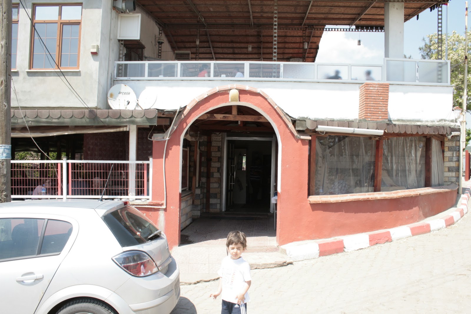 ArabadaÜçKişi Yenimuhacir KöyüÖzen Satır Et Lokantası