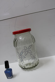 painting jar with nailpolish