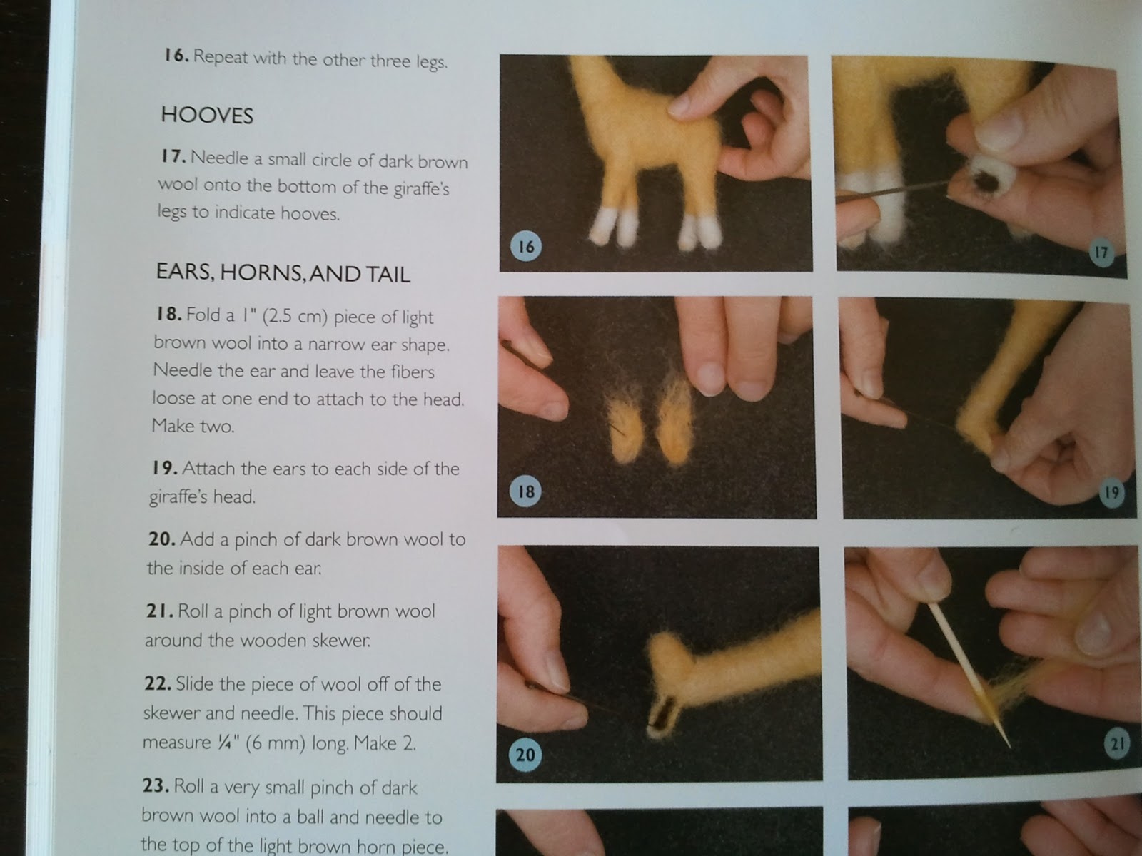 El Desván de los Ñecos Wool Pets. Making 20 figures with Wool Roving